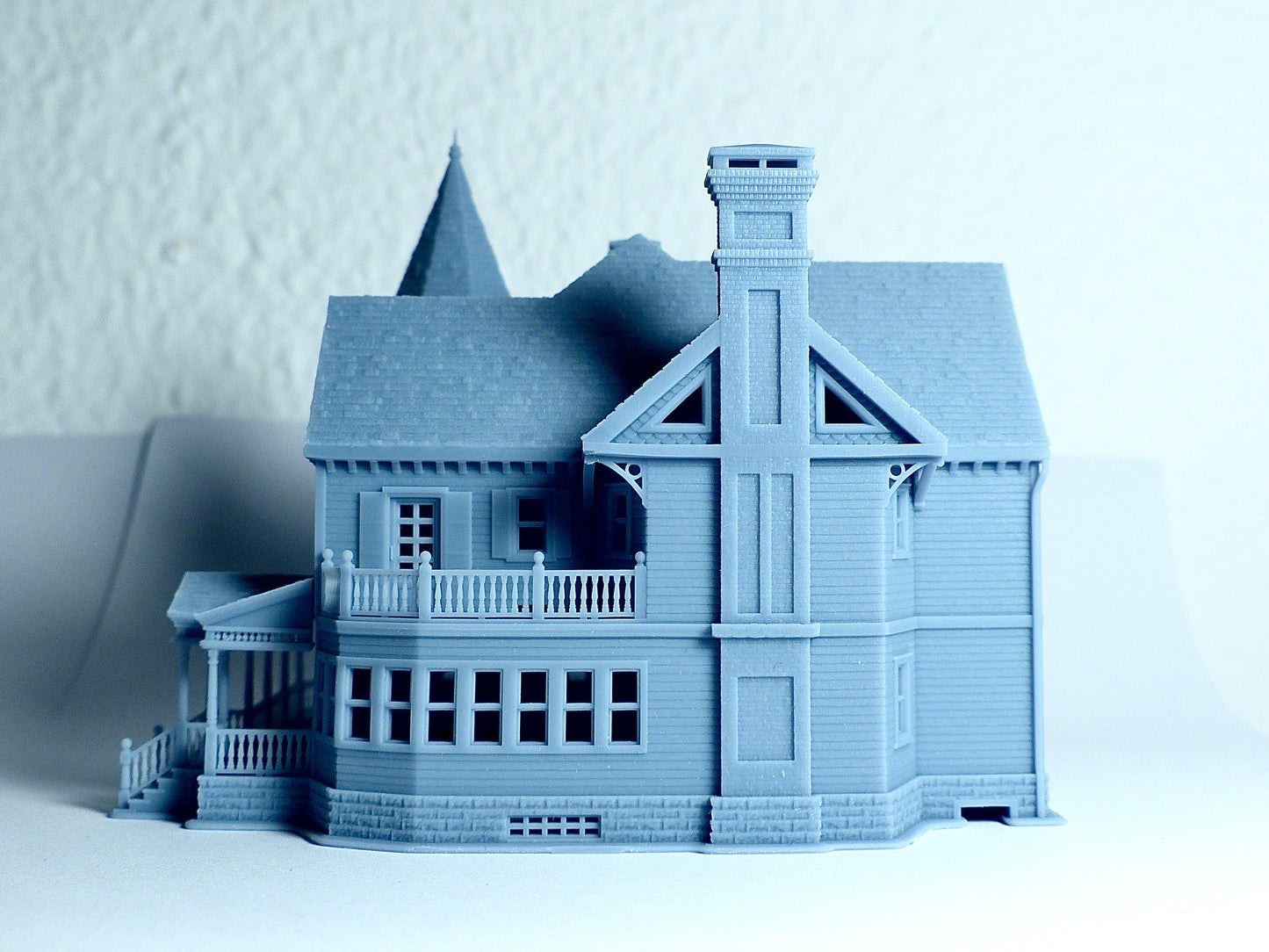 N Scale Queen Anne Victorian House - Resin Diorama Building Model (1:160) - Building#36C