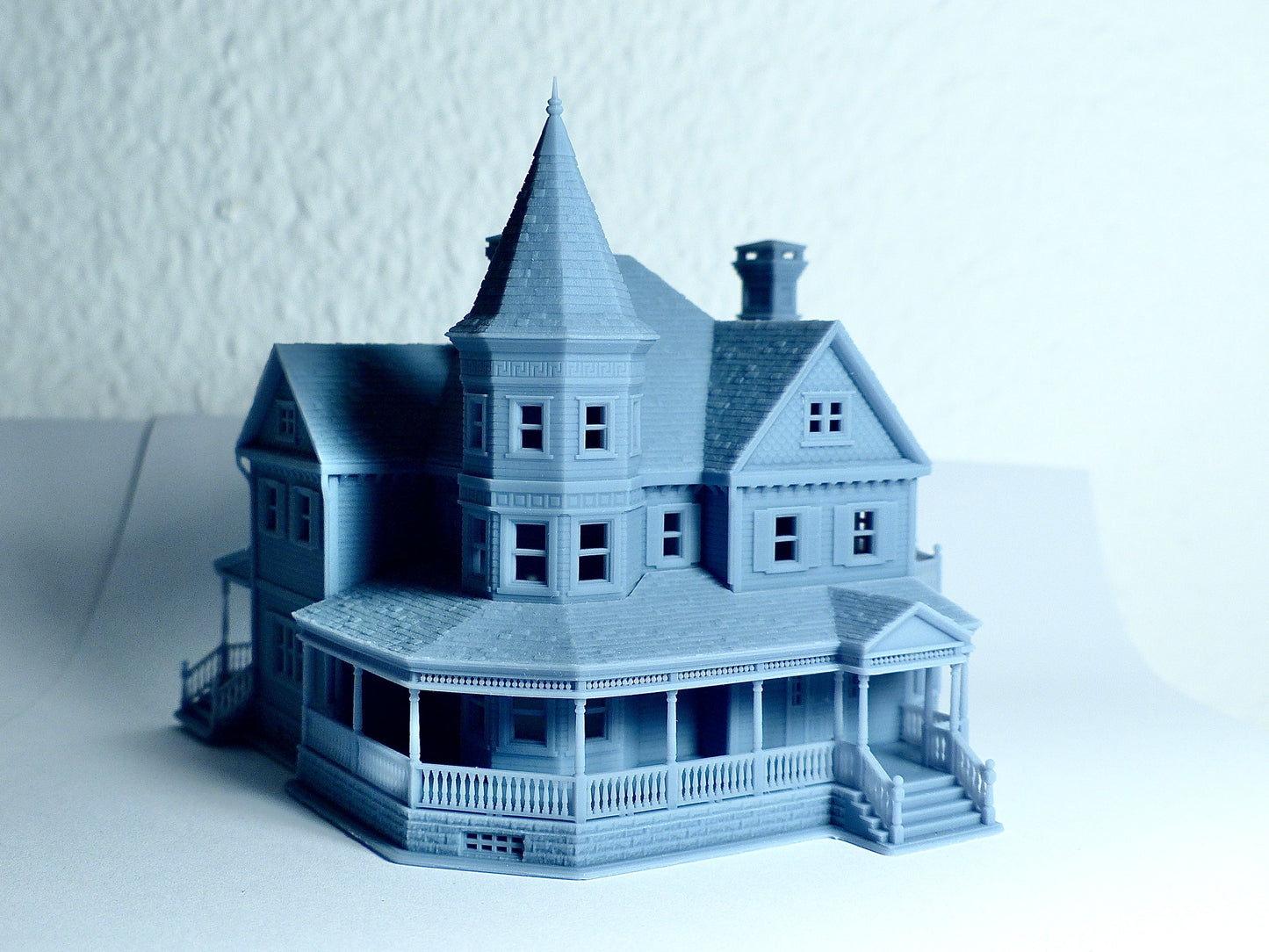 N Scale Queen Anne Victorian House - Resin Diorama Building Model (1:160) - Building#36C