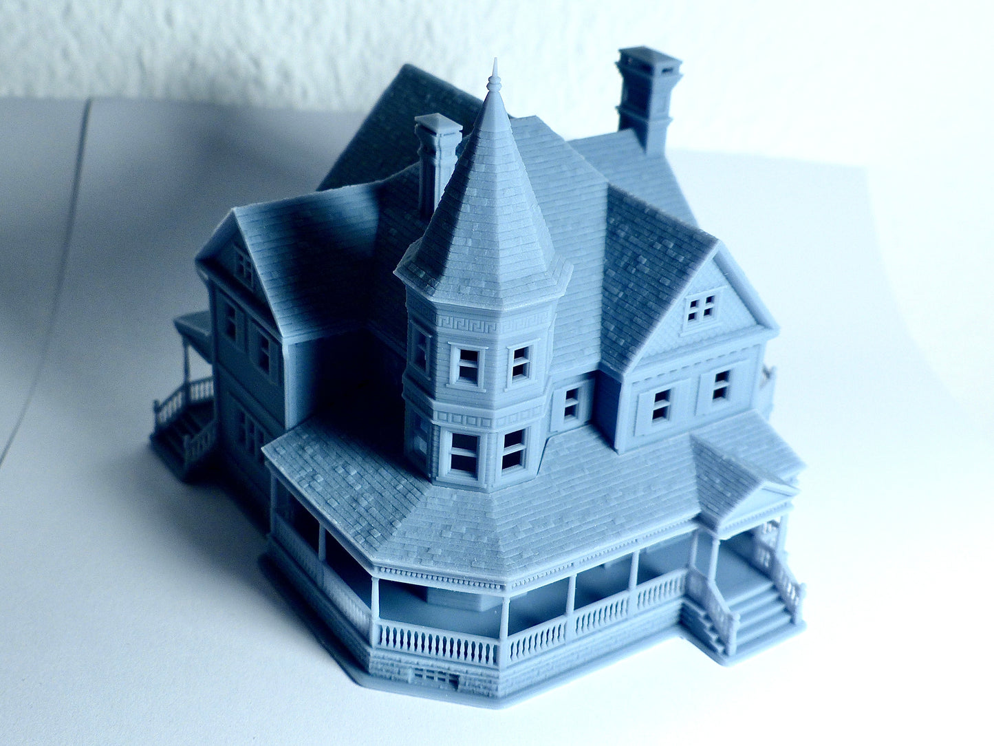 N Scale Queen Anne Victorian House - Resin Diorama Building Model (1:160) - Building#36C