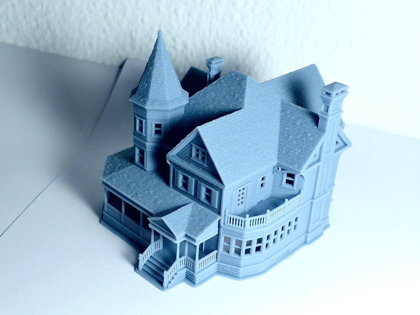 N Scale Queen Anne Victorian House - Resin Diorama Building Model (1:160) - Building#36C