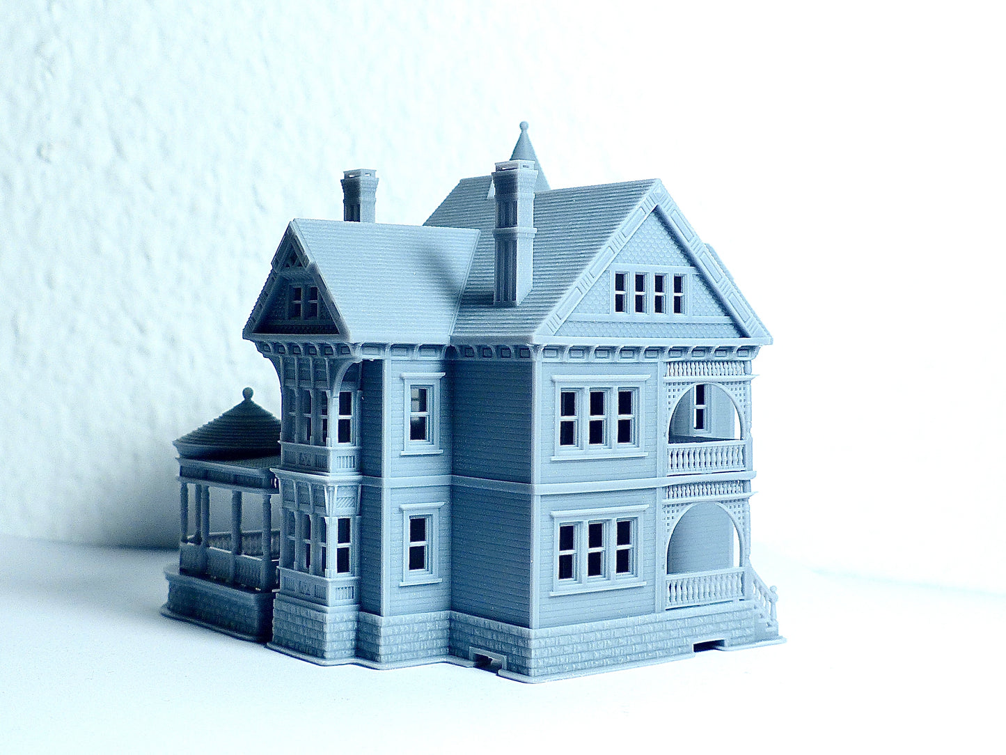 N Scale Queen Anne Victorian House - Diorama Resin Model (1:160) - Building#36D