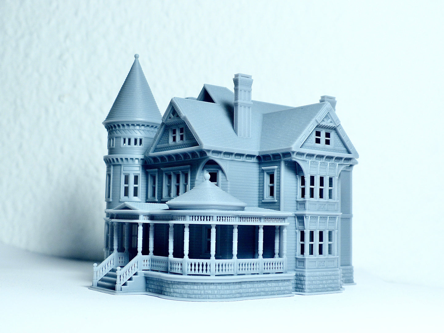 N Scale Queen Anne Victorian House - Diorama Resin Model (1:160) - Building#36D