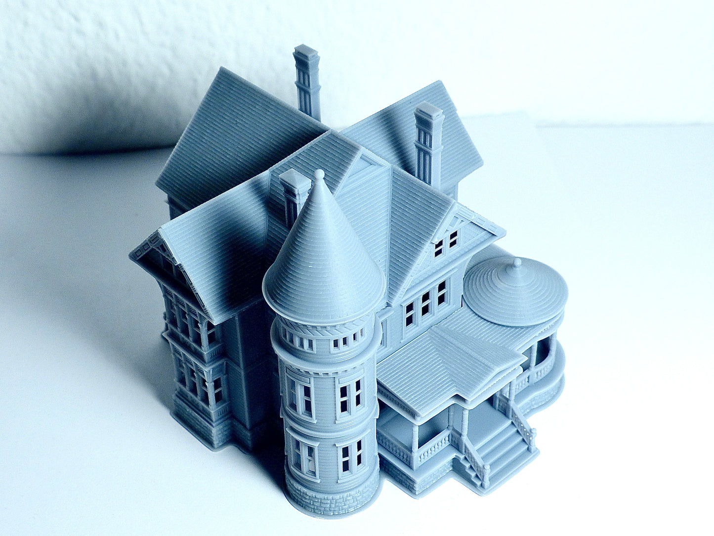 N Scale Queen Anne Victorian House - Diorama Resin Model (1:160) - Building#36D