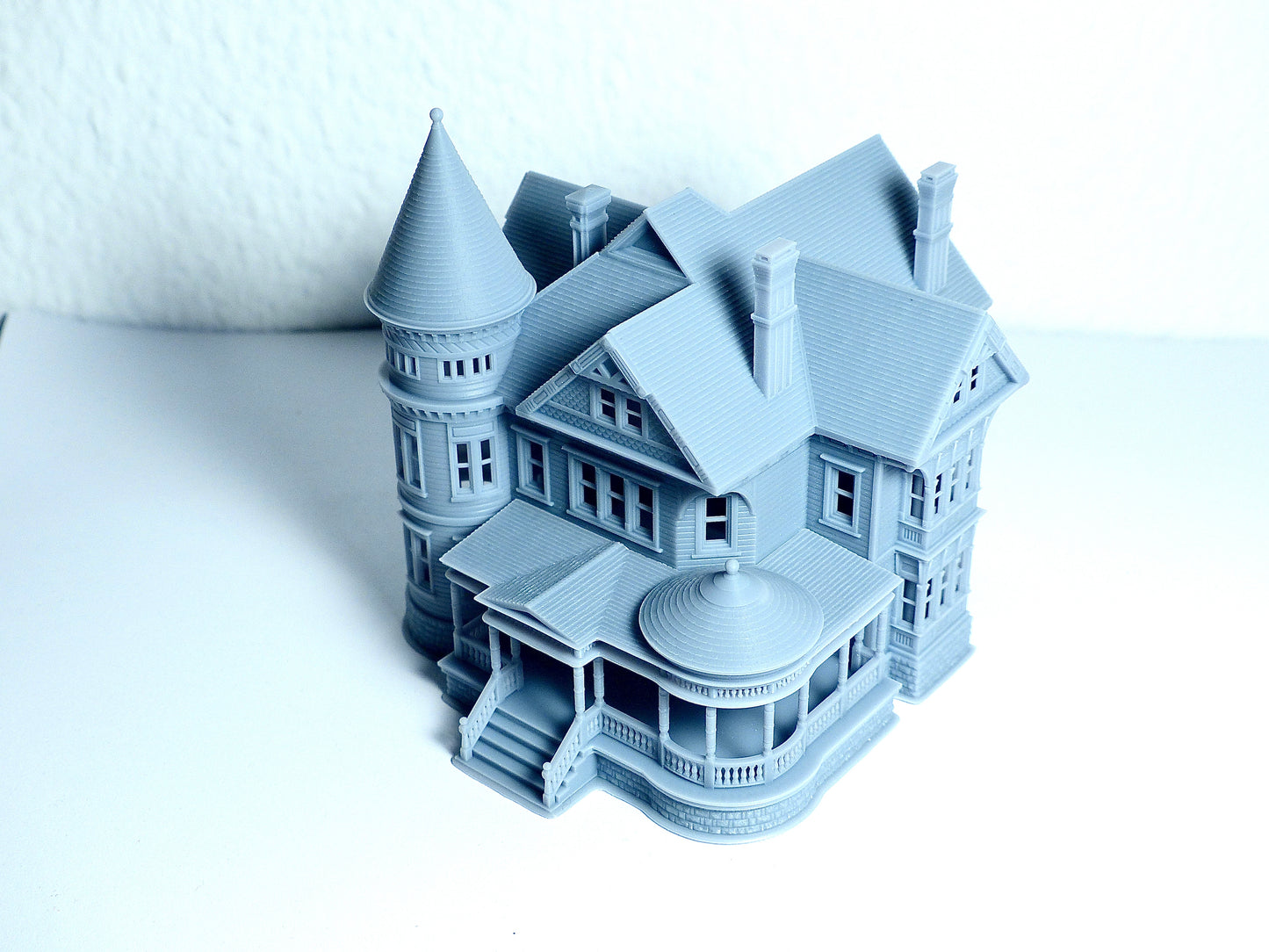 N Scale Queen Anne Victorian House - Diorama Resin Model (1:160) - Building#36D