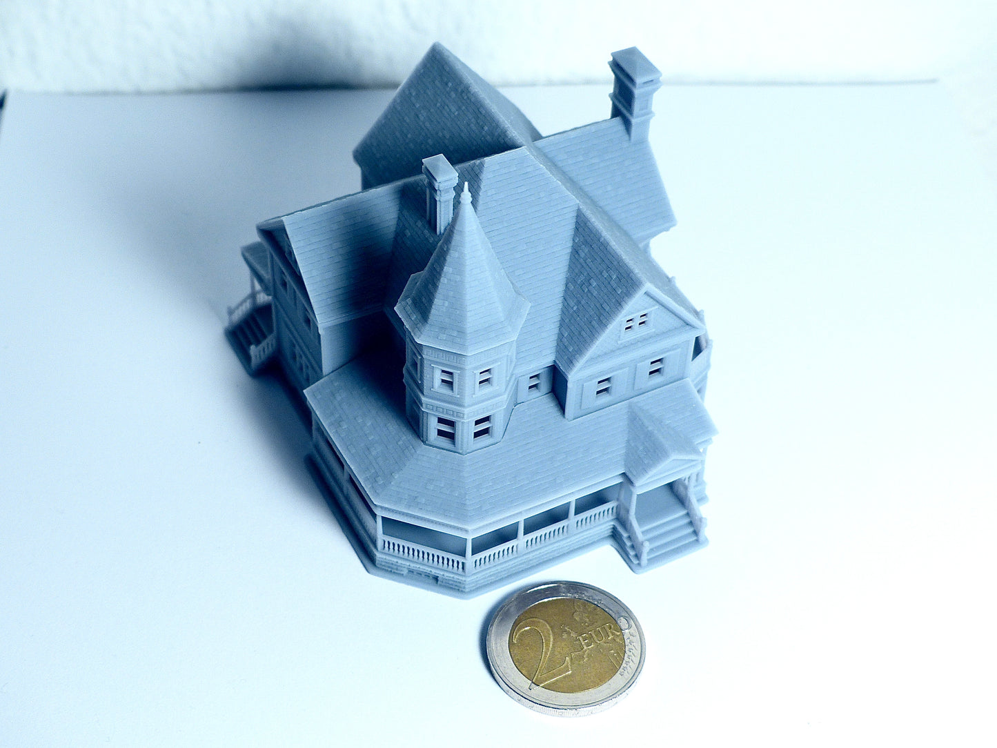 Z Scale Queen Anne Victorian House - Resin Diorama Building Model (1:220) - Building#36C