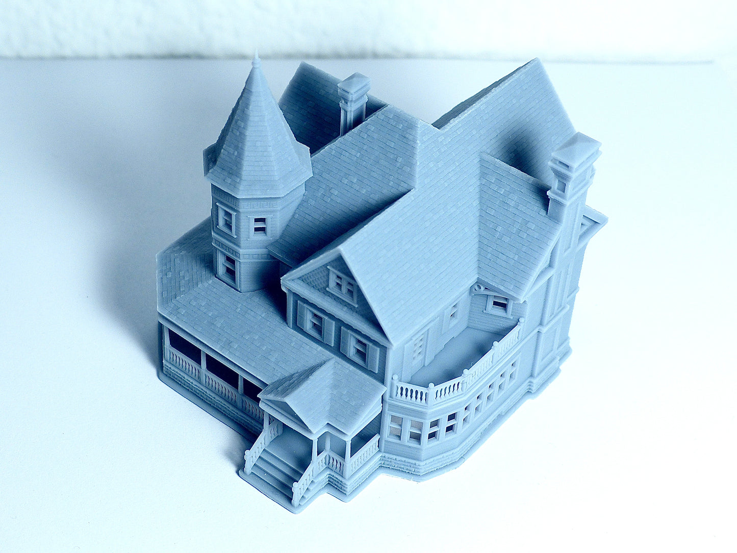 Z Scale Queen Anne Victorian House - Resin Diorama Building Model (1:220) - Building#36C