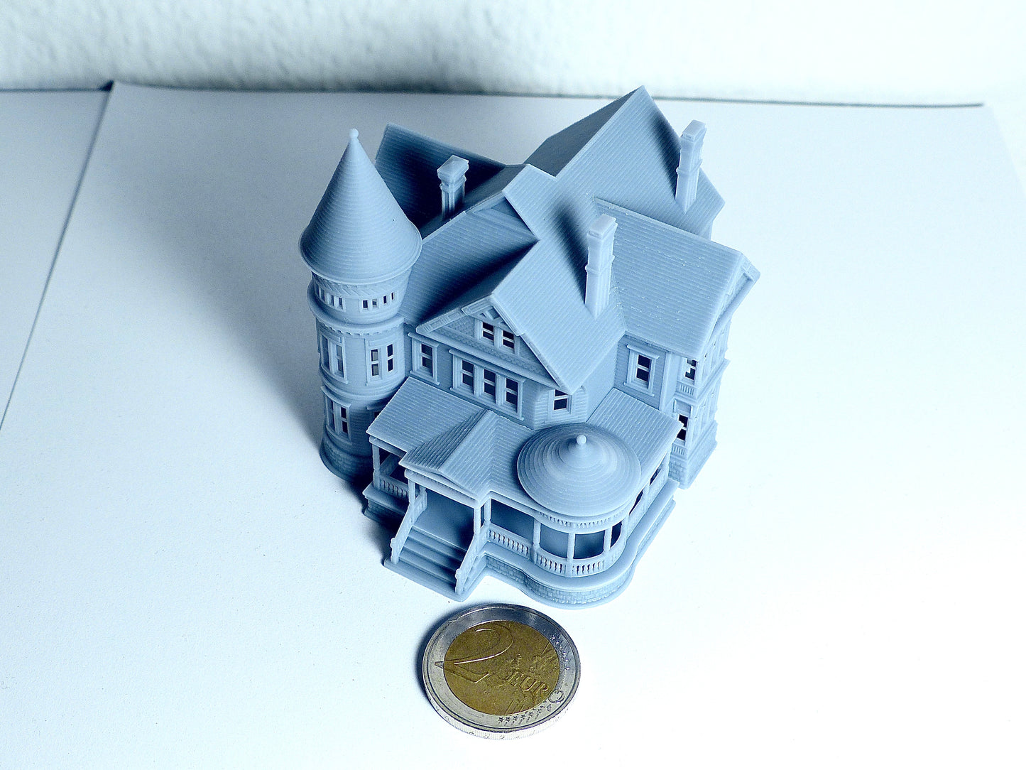 Z Scale Queen Anne Victorian House - Diorama Resin Model 1:220 - Building#36D