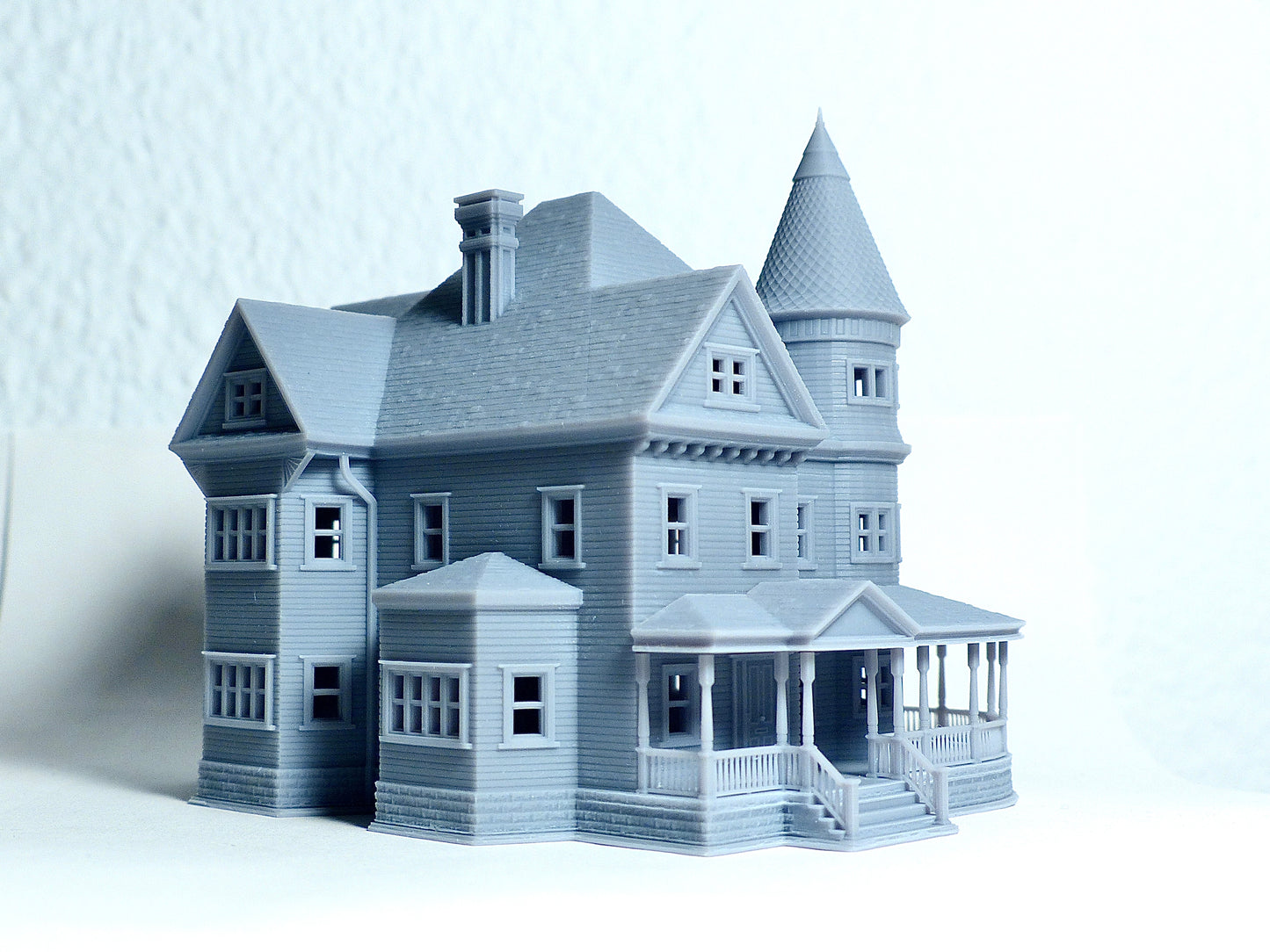 N Scale Queen Anne Victorian House - Diorama Resin Model (1:160) - Building#36