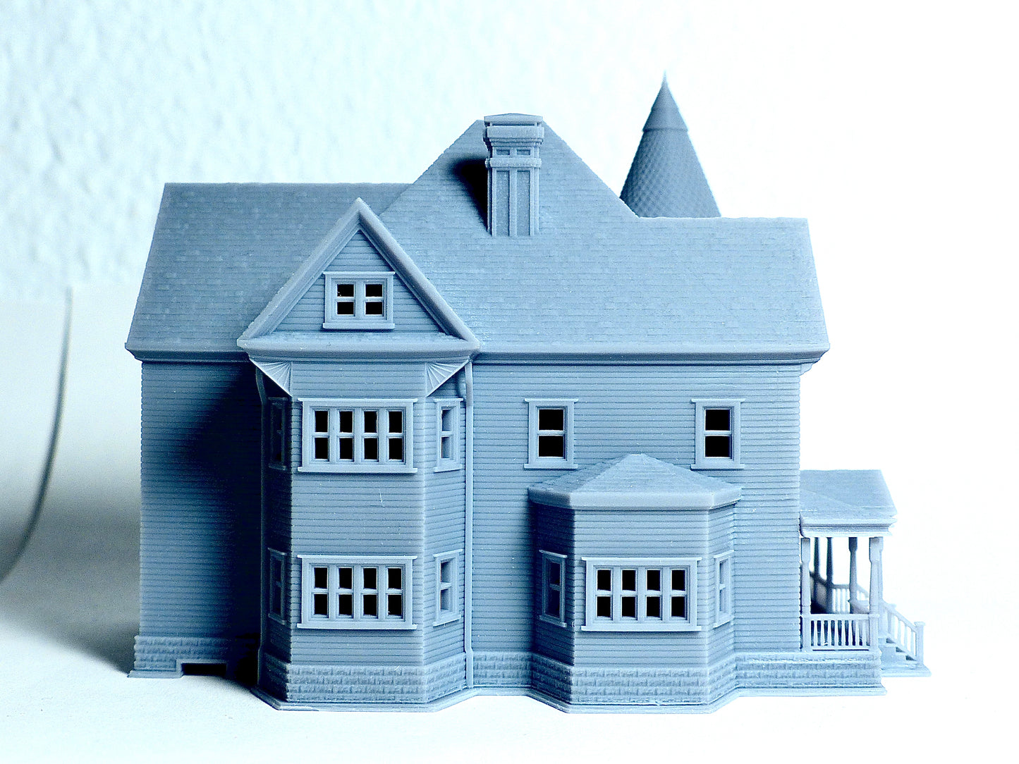 N Scale Queen Anne Victorian House - Diorama Resin Model (1:160) - Building#36