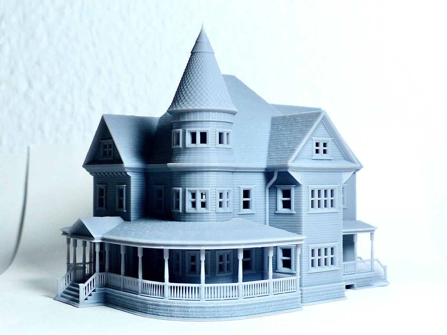 N Scale Queen Anne Victorian House - Diorama Resin Model (1:160) - Building#36