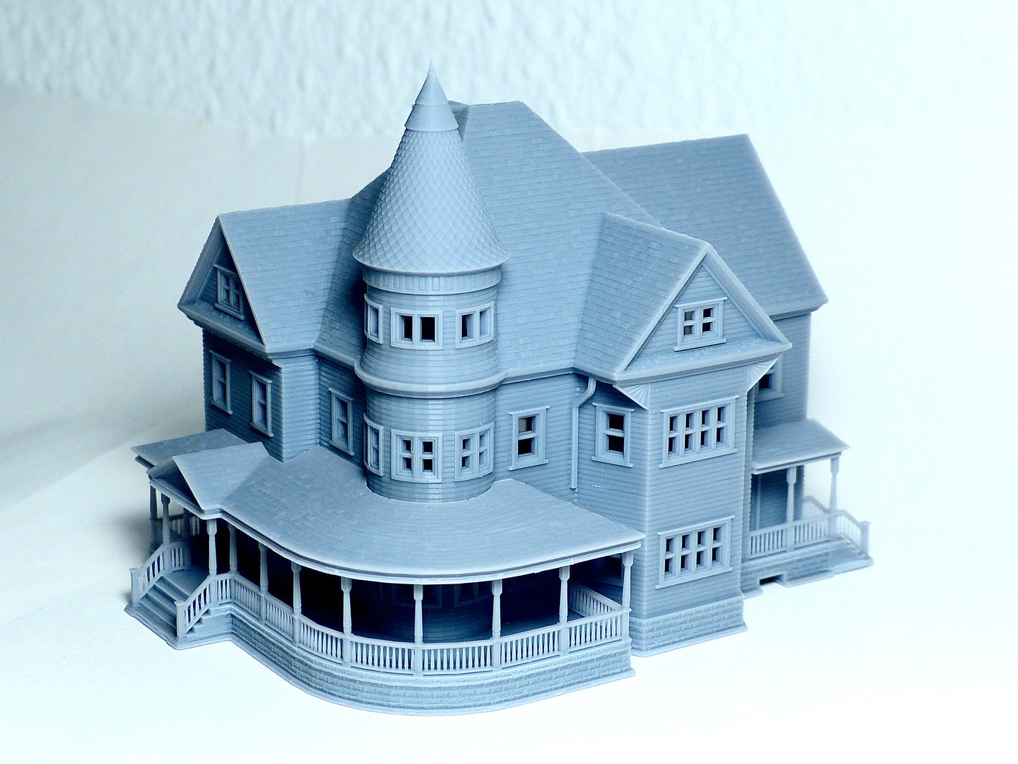 N Scale Queen Anne Victorian House - Diorama Resin Model (1:160) - Building#36