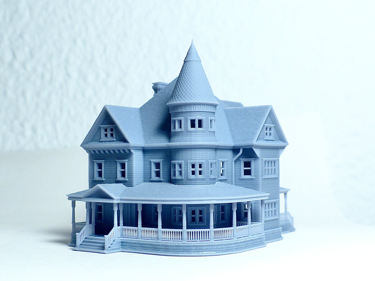 Z Scale Queen Anne Victorian House – Resin Diorama Model 1:220 - Building#36