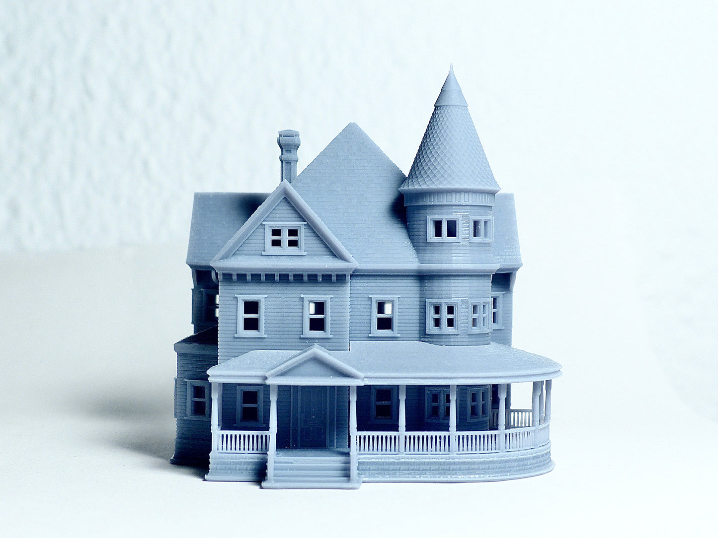 Z Scale Queen Anne Victorian House – Resin Diorama Model 1:220 - Building#36