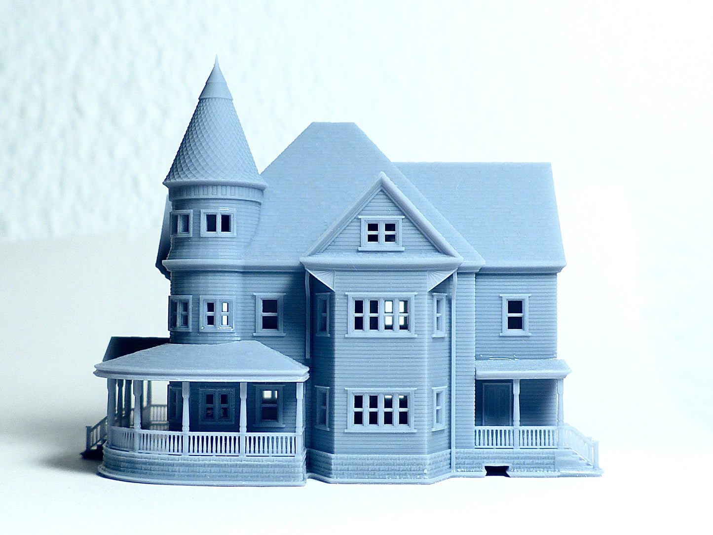 Z Scale Queen Anne Victorian House – Resin Diorama Model 1:220 - Building#36