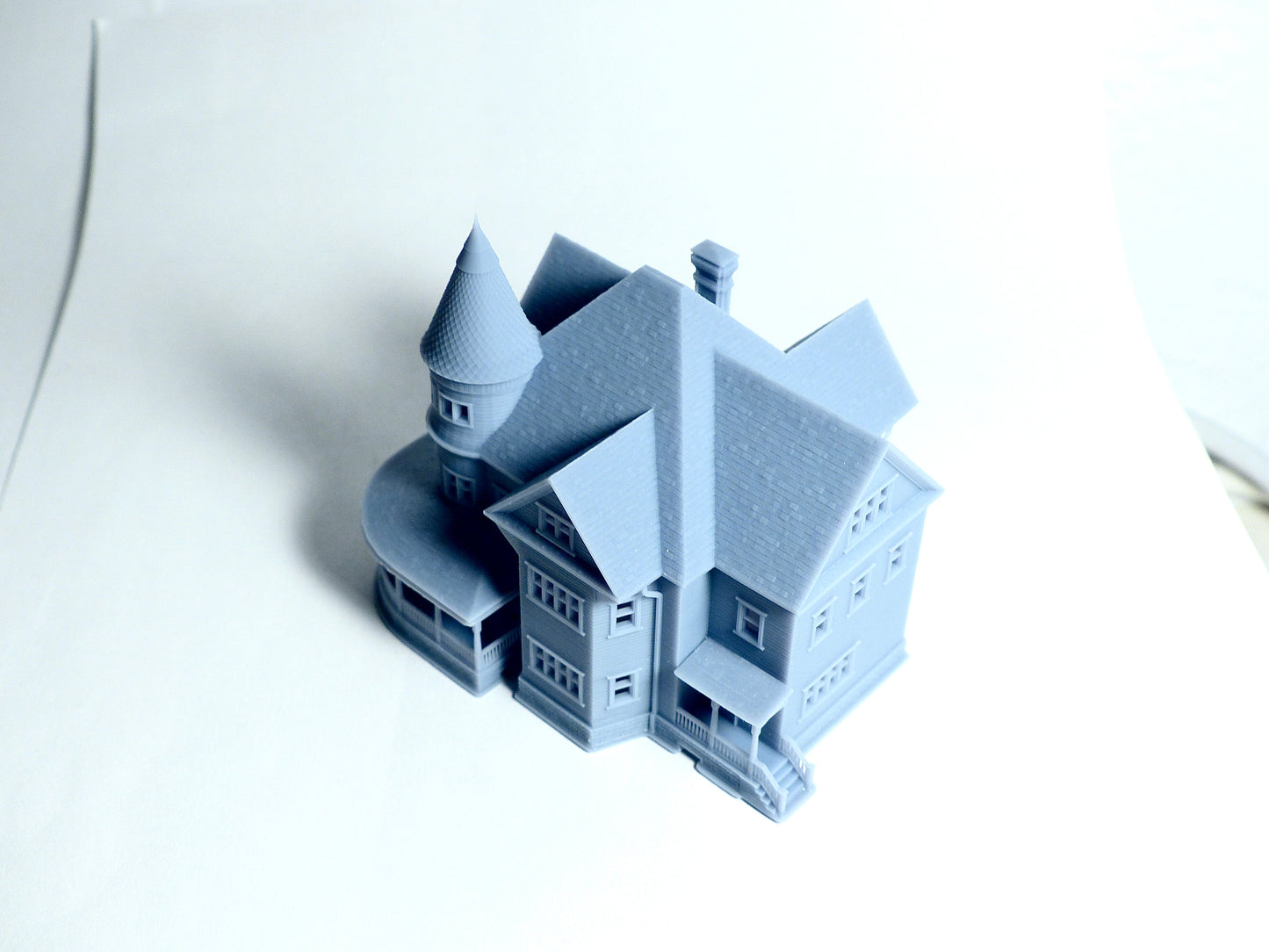 Z Scale Queen Anne Victorian House – Resin Diorama Model 1:220 - Building#36